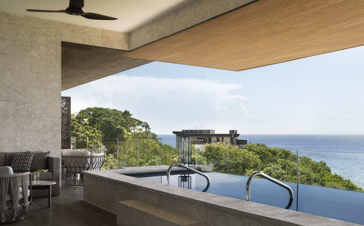 Bêyabu Rooftop Kimpton Grand Roatán