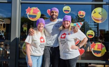 Associate Director of Relationship Engagement Ronald McDonald House UK, Nikki O’Donohoe, (c) Jordan Banjo, (r) Director of Engagement, Ronald McDonald House UK, Louise Firth